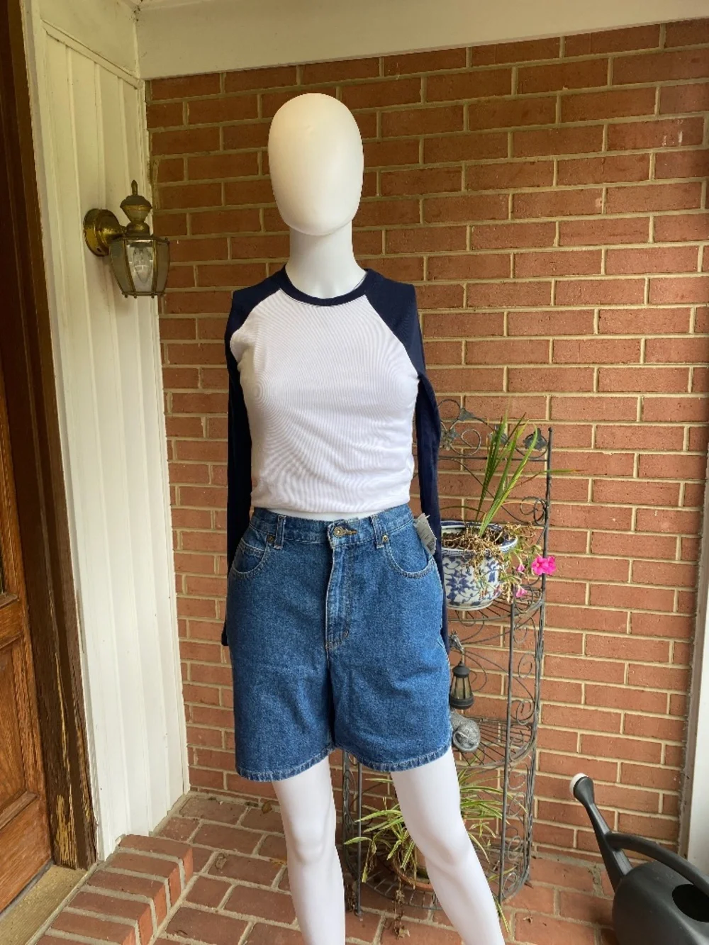NWT Vintage 90s Liz Claiborne High Waisted Denim Shorts - Size 10